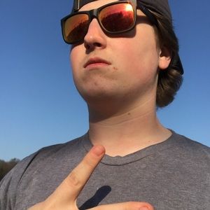 Meet your Posher, Alex